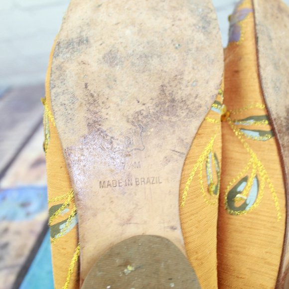 Naked Feet Mustard Yellow Stitched Canvas Flat Slip On Shoes Size 7.5 M - Picture 8 of 9